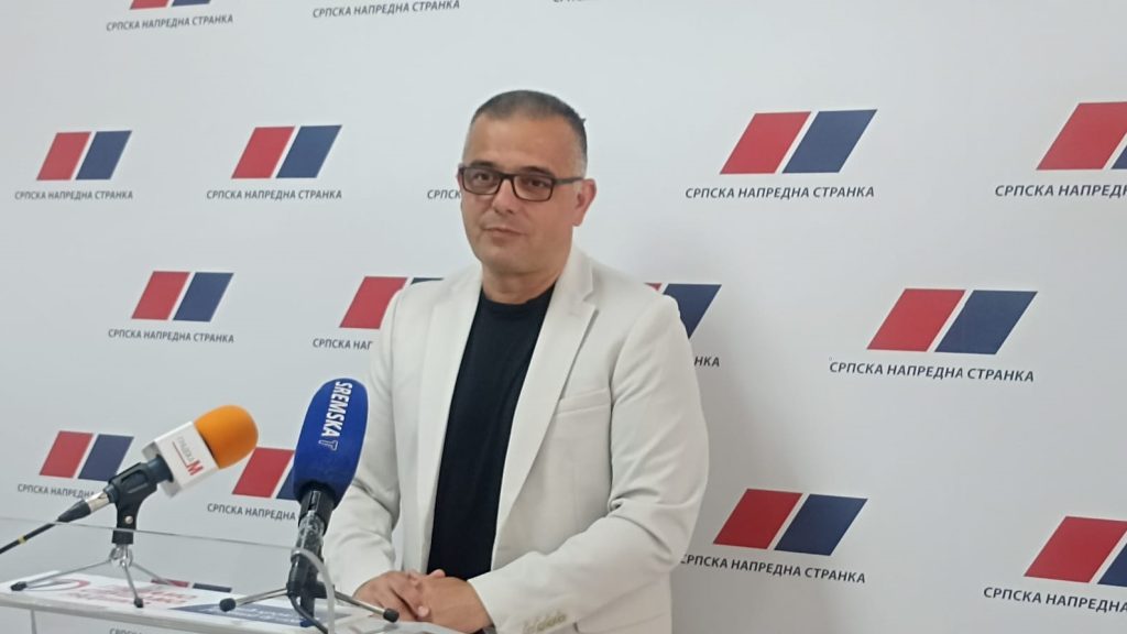 Foto Sremska Mitrovica živi